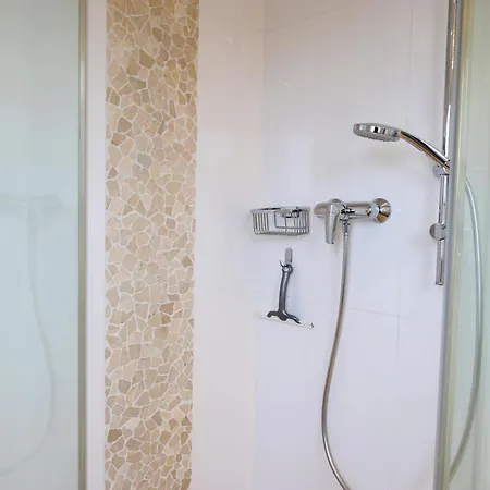 Hafenstrasse 4, Whg. 2 리스트