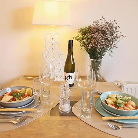 Hafenstrasse 4, Whg. 2 리스트